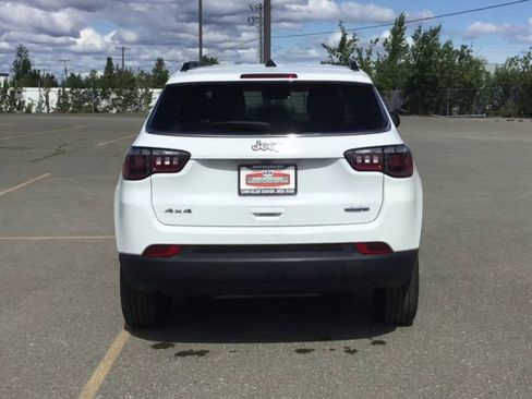 Certified 2024 Jeep Compass Latitude image 7