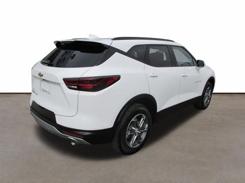 Used 2023 Chevrolet Blazer LT w/ Convenience Package image 3