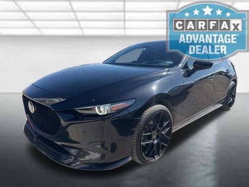 Used 2024 MAZDA MAZDA3 Hatchback w/Premium Plus Pkg image 2