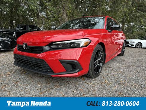 Used 2022 Honda Civic Sport image 1