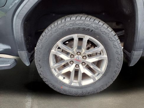 Used 2019 GMC Sierra 1500 SLT w/ SLT Premium Package AWD/4WD image 19