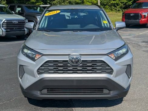 Used 2021 Toyota RAV4 LE FWD image 2