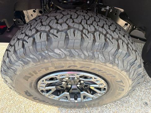 New 2026 Ford F150 Raptor w/ Equipment Group 803A Raptor R AWD/4WD image 10