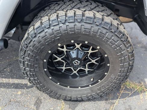Used 2018 Jeep Wrangler Unlimited Sport AWD/4WD image 30