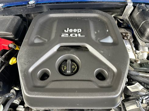 Used 2022 Jeep Wrangler Unlimited Rubicon 4xe AWD/4WD image 28