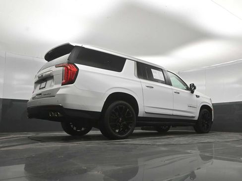 Used 2022 GMC Yukon XL Denali AWD/4WD image 38
