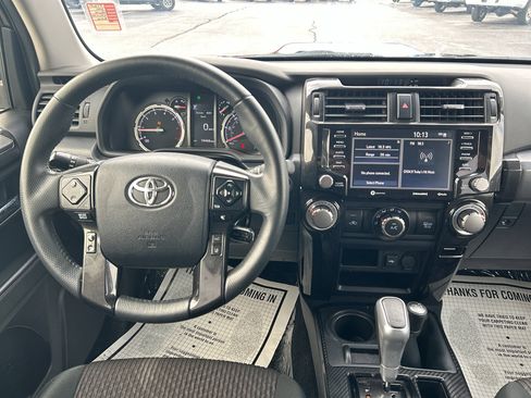 Used 2024 Toyota 4Runner TRD Off-Road image 15