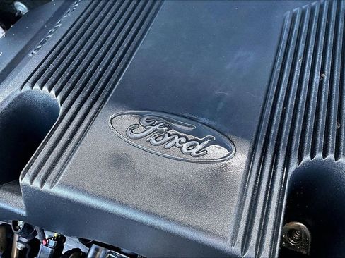 Used 2019 Ford F150 Platinum w/ Equipment Group 701A Luxury image 42