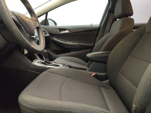 Used 2017 Chevrolet Cruze LT FWD image 17