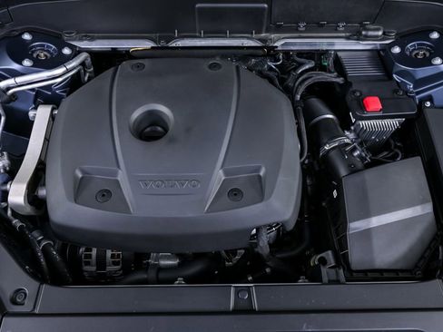 Certified 2022 Volvo XC90 T5 Momentum w/ Advanced Package image 36