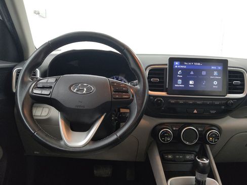 Used 2022 Hyundai Venue SEL FWD image 22
