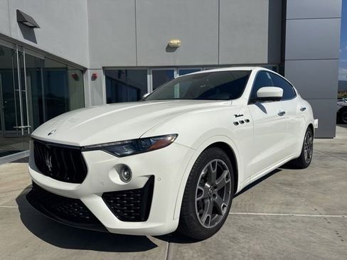 Certified 2022 Maserati Levante Modena image 4