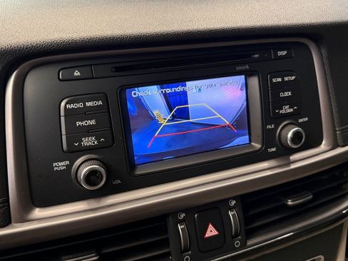 Used 2017 Kia Optima LX w/ Driver Convenience Package image 14