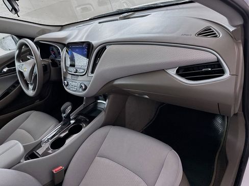 Used 2025 Chevrolet Malibu LT FWD image 28