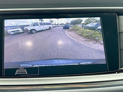 Used 2020 Buick Enclave Essence w/ LPO, Cargo Package FWD image 13