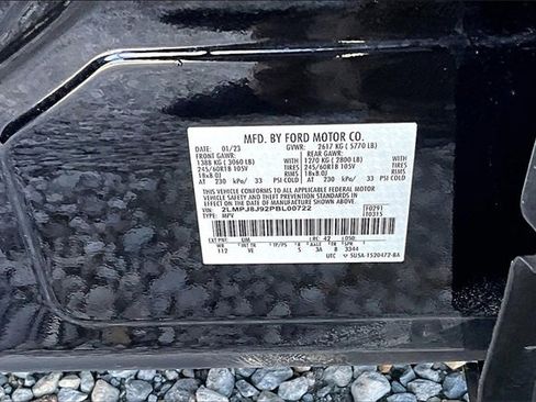 Used 2023 Lincoln Nautilus AWD w/ Premium Package image 32