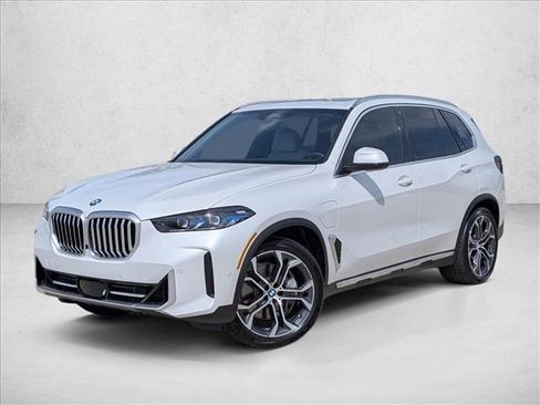 New 2026 BMW X5 xDrive50e w/ Executive Package image 1