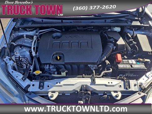 Used 2015 Toyota Corolla LE w/ Body Protection Package #1 FWD image 9