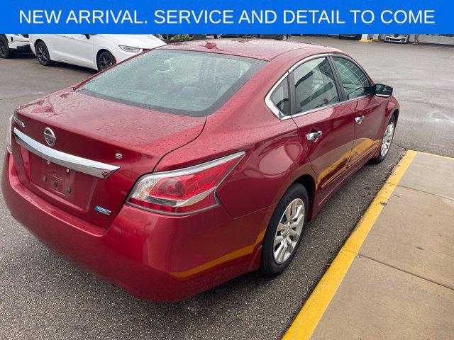 Used 2014 Nissan Altima 2.5 S w/ Display Audio Package FWD image 17