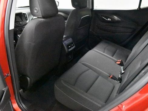 Used 2024 GMC Terrain SLE w/ Driver Convenience Package image 15