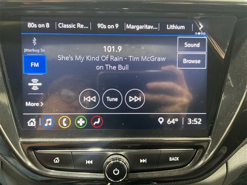 Used 2023 Chevrolet TrailBlazer RS w/ Sun and Liftgate Package image 16