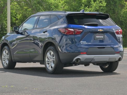Used 2022 Chevrolet Blazer LT w/ Sound & Technology Package AWD/4WD image 3