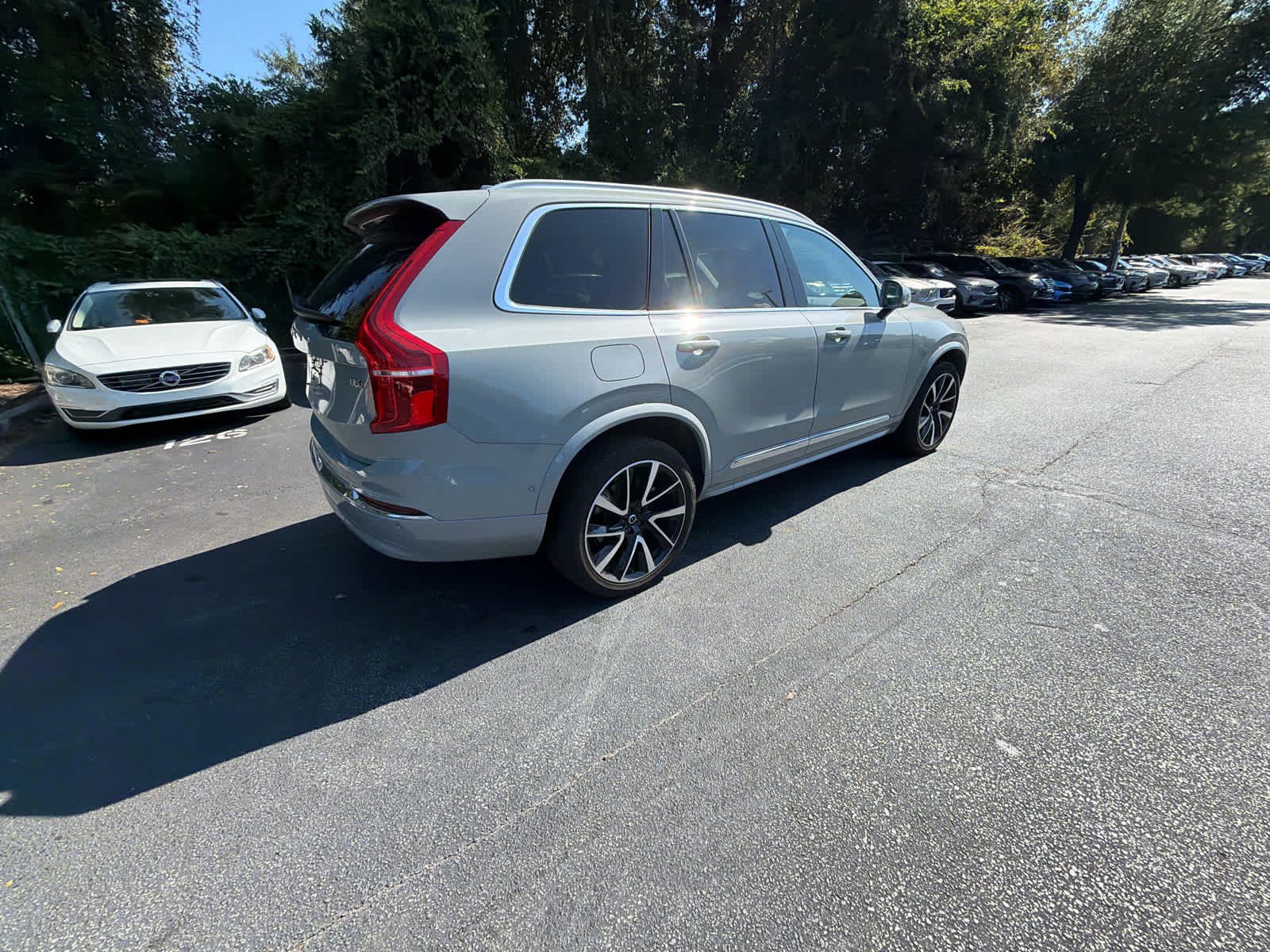Used 2024 Volvo XC90 B5 Plus w/ Protection Package AWD/4WD image 16