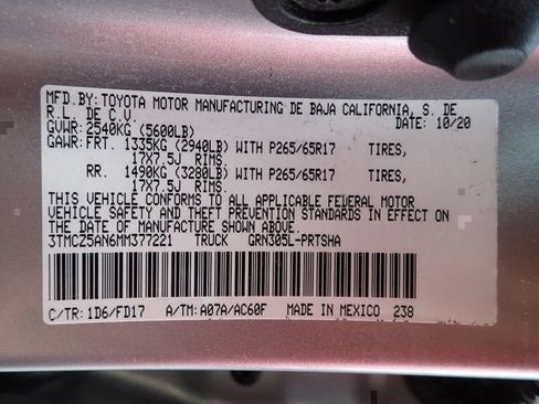 Used 2021 Toyota Tacoma TRD Sport AWD/4WD image 19