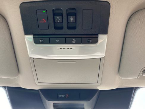 Used 2025 Nissan Pathfinder SL w/ SL Premium Package image 22