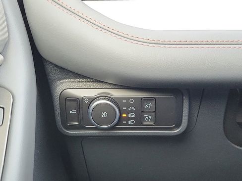 New 2026 Ford Explorer Active w/ Active Comfort Package image 15