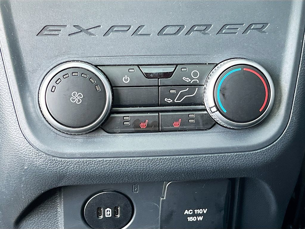 Used 2025 Ford Explorer ST AWD/4WD image 28