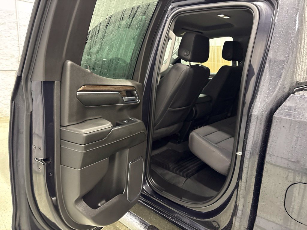 Used 2024 Chevrolet Silverado 1500 LT AWD/4WD image 35