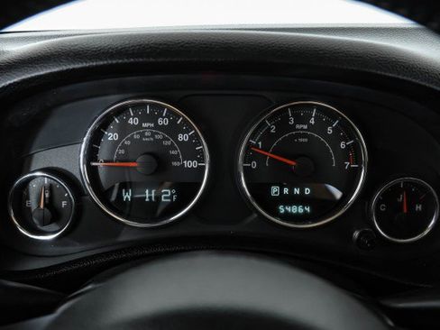 Used 2014 Jeep Wrangler Unlimited Sahara w/ Dual Top Group AWD/4WD image 18