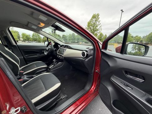 Used 2020 Nissan Versa SV FWD image 18