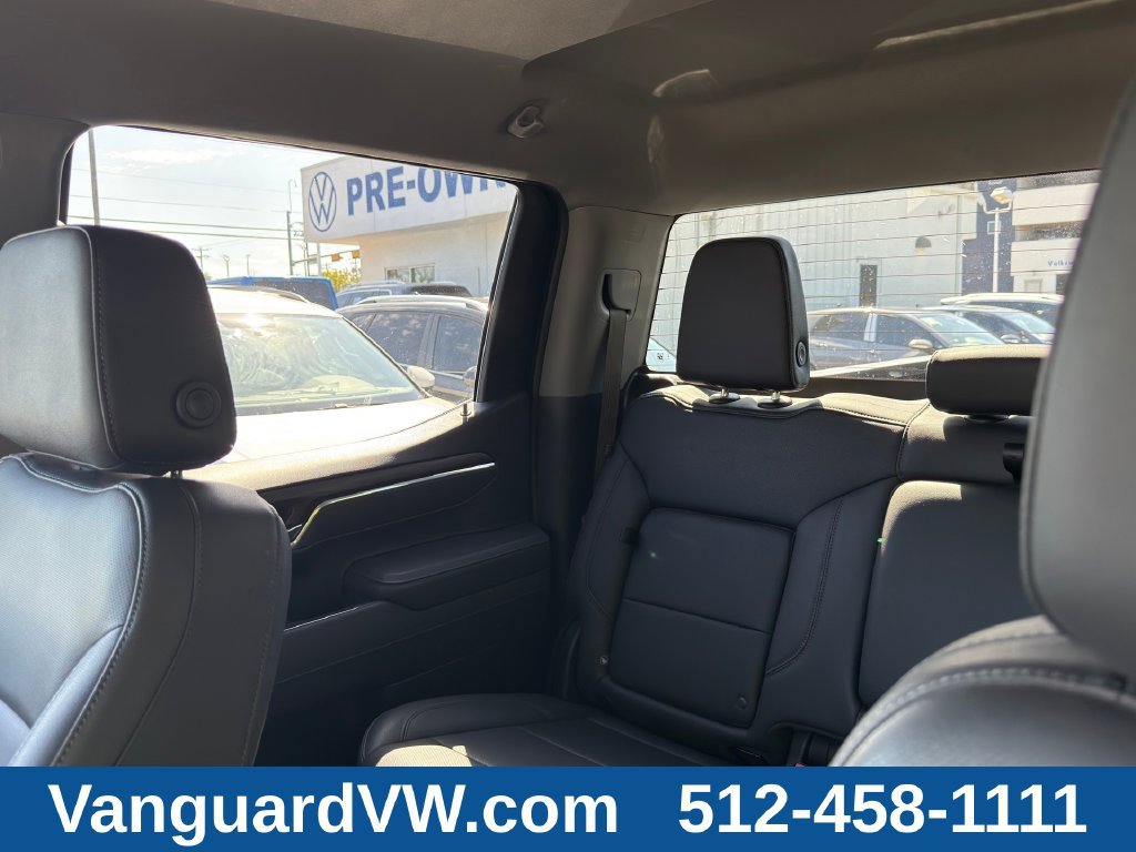 Used 2025 GMC Sierra 1500 SLT AWD/4WD image 13