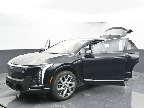 New 2025 Cadillac Optiq Luxury 1 w/ LPO, Floor Liner Package image 49