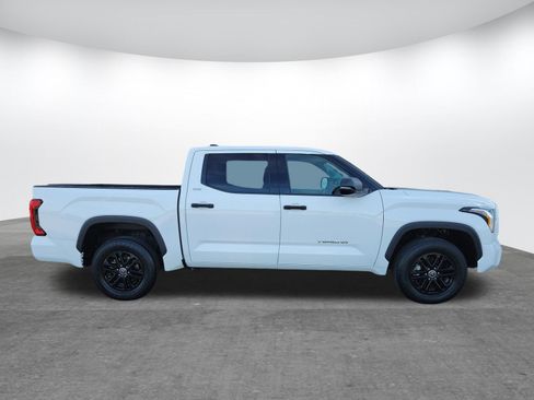 Used 2023 Toyota Tundra SR5 w/ SR5 Convenience Package AWD/4WD image 4
