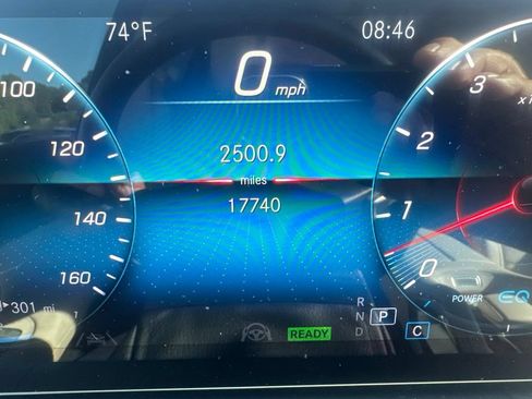 Used 2023 Mercedes-Benz GLS 450 4MATIC image 11