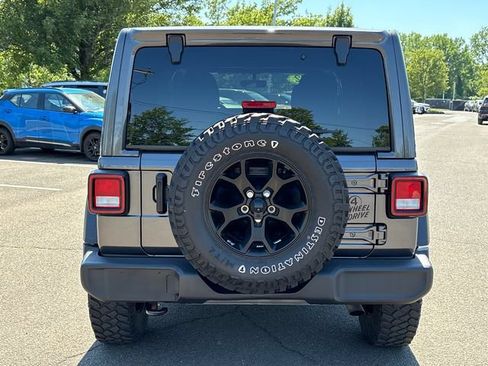 Used 2022 Jeep Wrangler Unlimited Sport AWD/4WD image 3