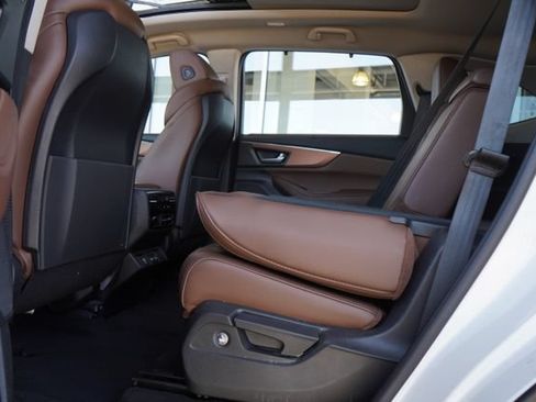 Used 2024 Acura MDX SH-AWD w/ Technology Package image 30