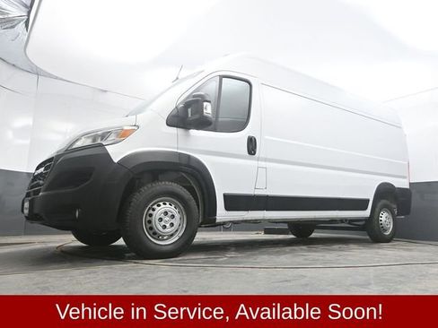 Used 2025 RAM ProMaster 2500 w/ Convenience Group image 33