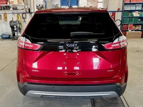 Certified 2024 Ford Edge SEL w/ Convenience Package image 5