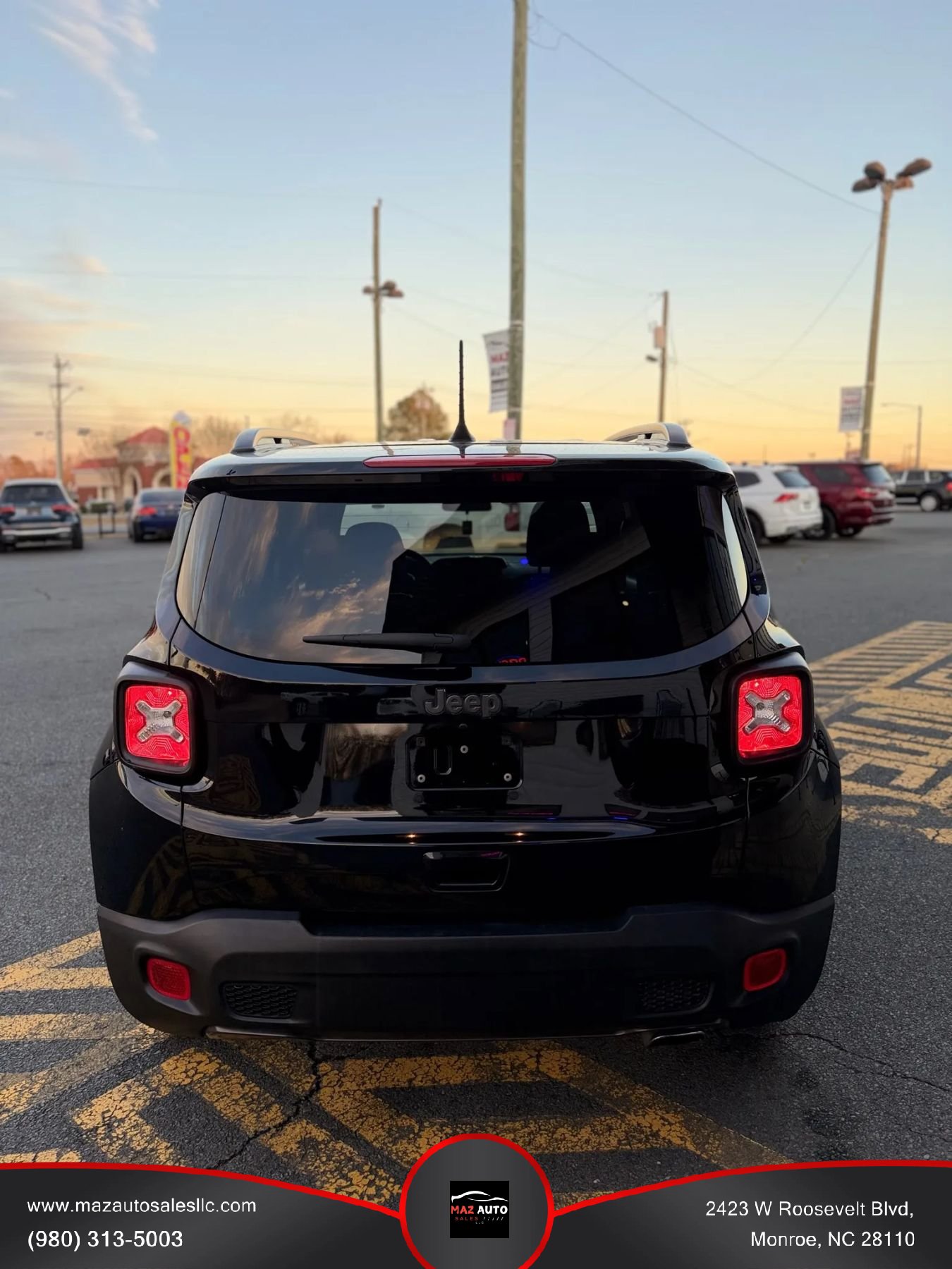 Used 2021 Jeep Renegade Latitude FWD image 5