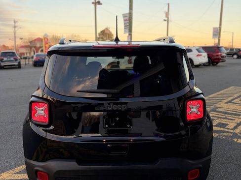Used 2021 Jeep Renegade Latitude image 5
