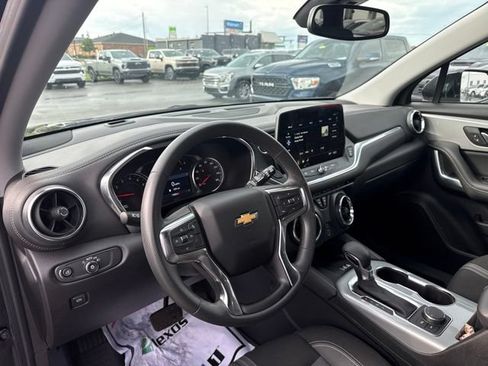 Used 2024 Chevrolet Blazer LT w/ Convenience Package FWD image 11