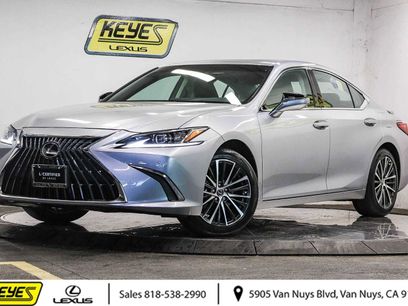Certified 2025 Lexus ES 300h w/ Premium Package