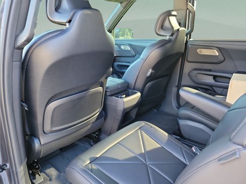 New 2027 Kia Telluride SX w/ Towing Package FWD image 5