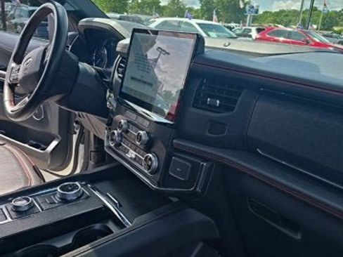 Used 2022 Ford Expedition Max Limited AWD/4WD image 5