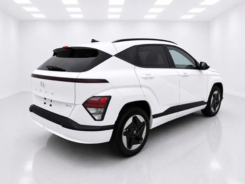 Used 2025 Hyundai Kona SEL FWD image 7