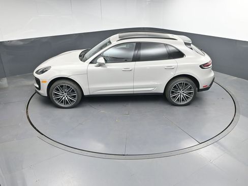 New 2026 Porsche Macan AWD/4WD image 34